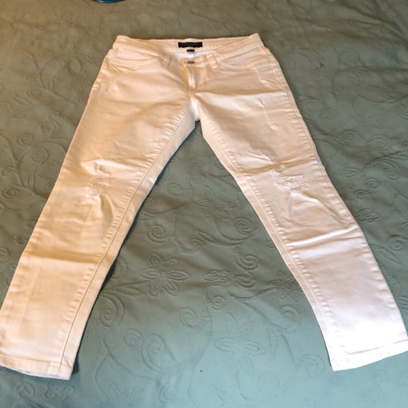 Banana Republic Cropped Jeans. - Picture 3 of 13